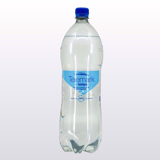 Bilde av en 1,5-liters flaske Telemark Sparkling Naturell – perlende mineralvann tappet fra kilden i Telemark, rent og friskt uten tilsatt smak.