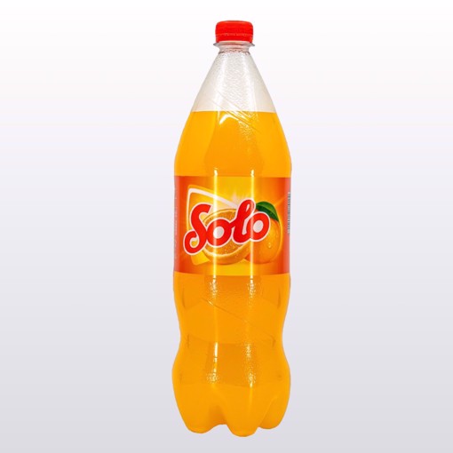 Bilde av en 1,5-liters flaske Solo – klassisk norsk appelsinbrus med fyldig og fruktig smak.