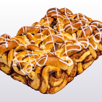 Bilde av en saftig kanelkake med krydret smak og et delikat lag glasur.