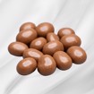 Bilde av Drasjerte Mais fra Sjokoladekompaniet – sprø, puffet mais overtrukket med sjokolade og en delikat glans. En perfekt balanse mellom søtt, salt og crunchy tekstur, ideell som en smakfull snack eller gave.